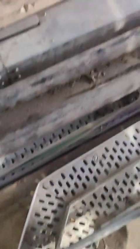 Cable tray installation